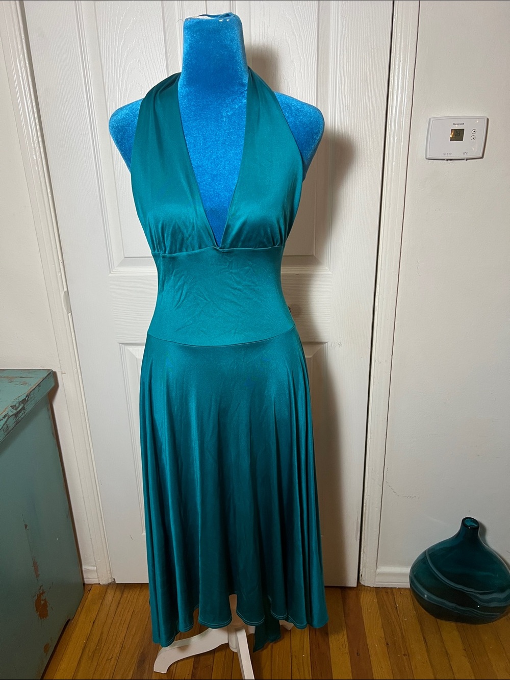 Karanina Silk Halter Midi Dress Women’s 2 Small - Picture 2 of 7